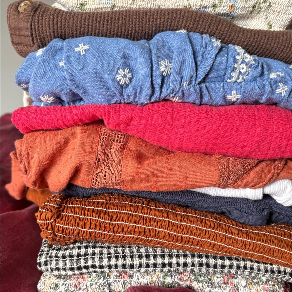 Old Navy 9 Piece Bundle of Tops